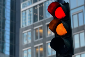 Ampel schaltet auf grün Symbol für Burnout