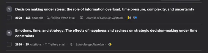 Zeitdruck verschlechtert meist die Entscheidungsqualität im Management, kann aber in moderatem Maß auch aktivierend wirken
